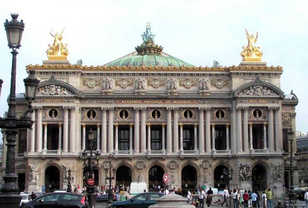 实例:巴黎歌剧院(1861—1874)是折衷主义的代表作.